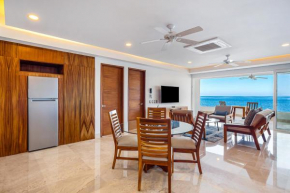 Blue Horizon 303 @ Residences